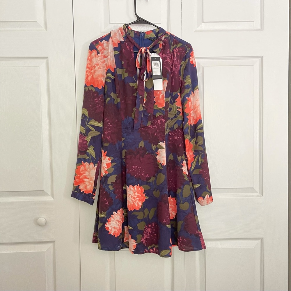 Guess floral bow tie long sleeve mini dress